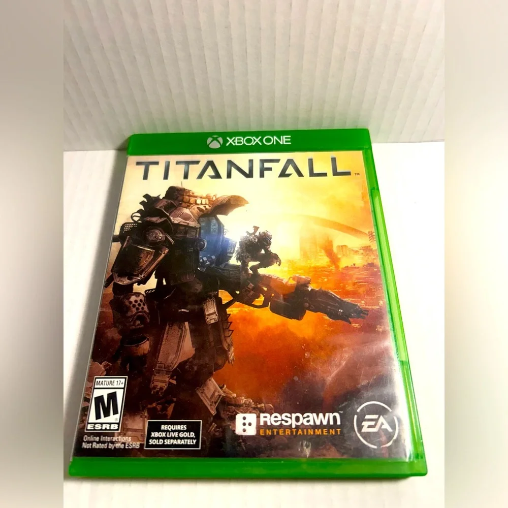 Titanfall (Microsoft Xbox One, 2014) with case /TESTED